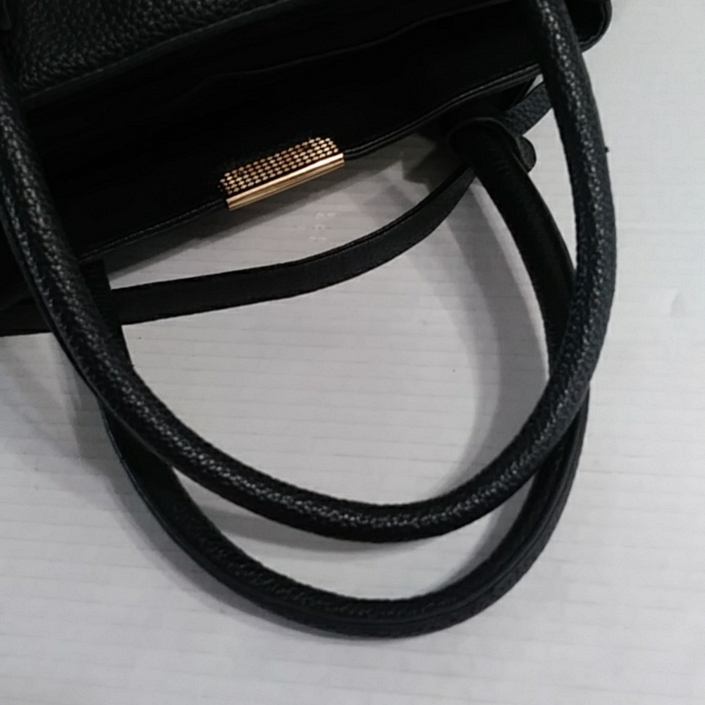 B & E Life Women's Elegant Black Faux Leather Handbag *EUC* - Picture 6 of 10